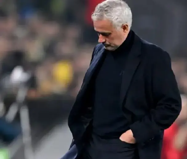 Mourinho’s Benfica Stay Unbeaten in Title Chase